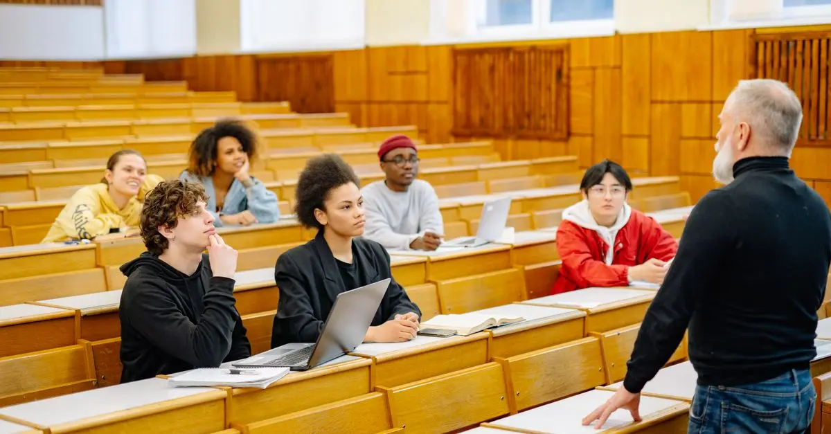 Les avantages de la formation hybride pour les étudiants